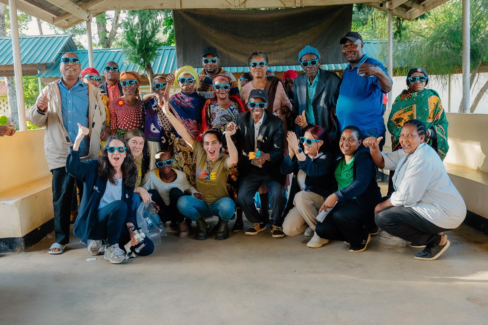 Turismo Sostenible: Ratpanat y la Fundación Elena Barraquer devuelven la vista a 300 personas en Tanzania